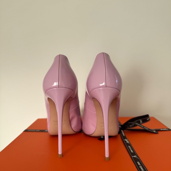 Le Silla Pumps - Picture 3 of 5